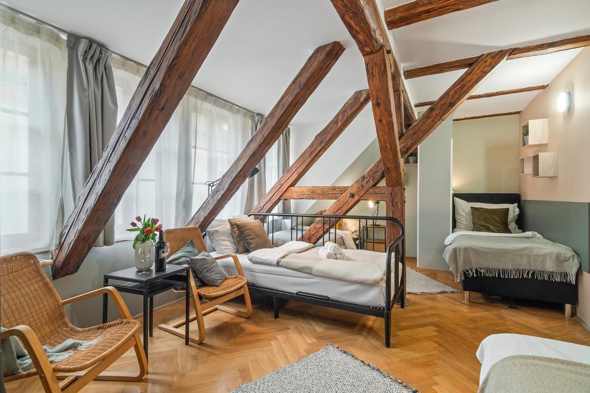 Charles Bridge Historical Apts By Michal&Friends براغ المظهر الخارجي الصورة