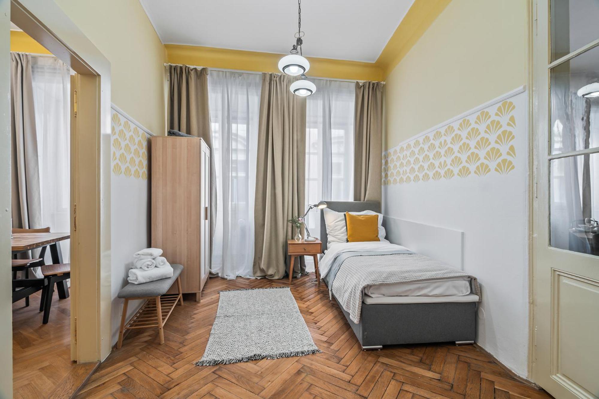 Charles Bridge Historical Apts By Michal&Friends براغ المظهر الخارجي الصورة