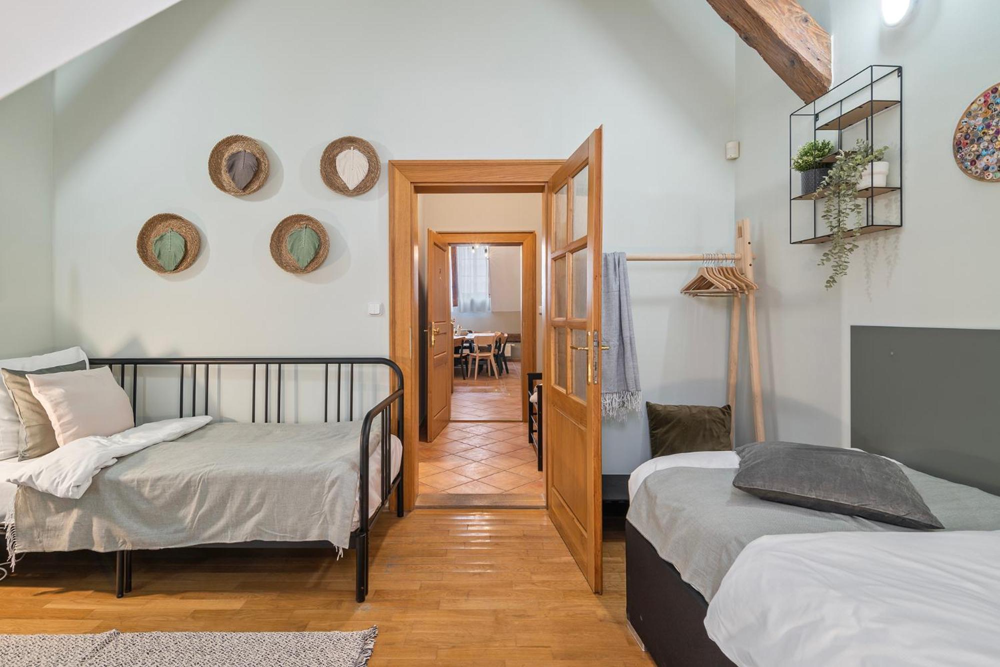 Charles Bridge Historical Apts By Michal&Friends براغ المظهر الخارجي الصورة