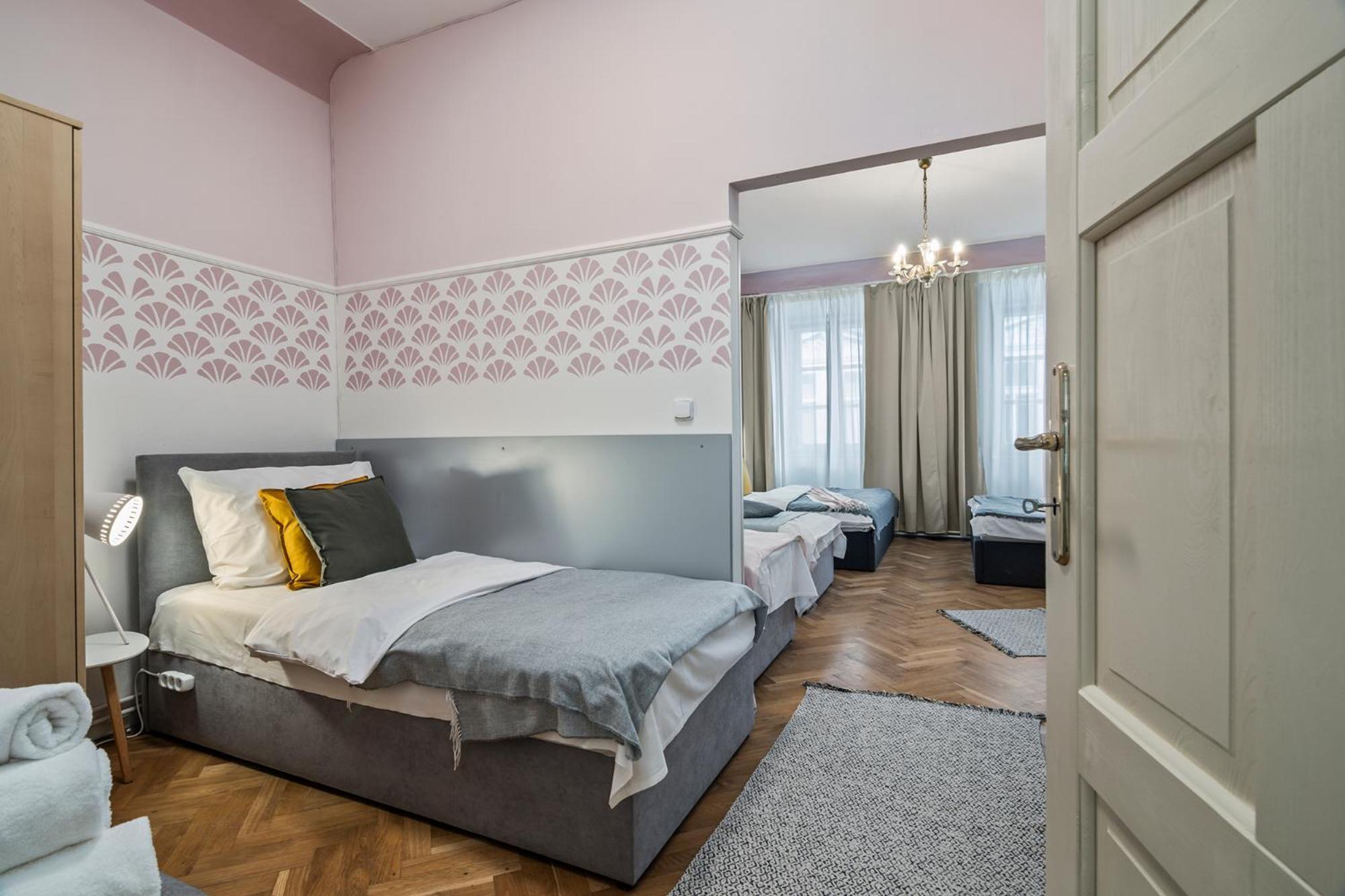 Charles Bridge Historical Apts By Michal&Friends براغ المظهر الخارجي الصورة